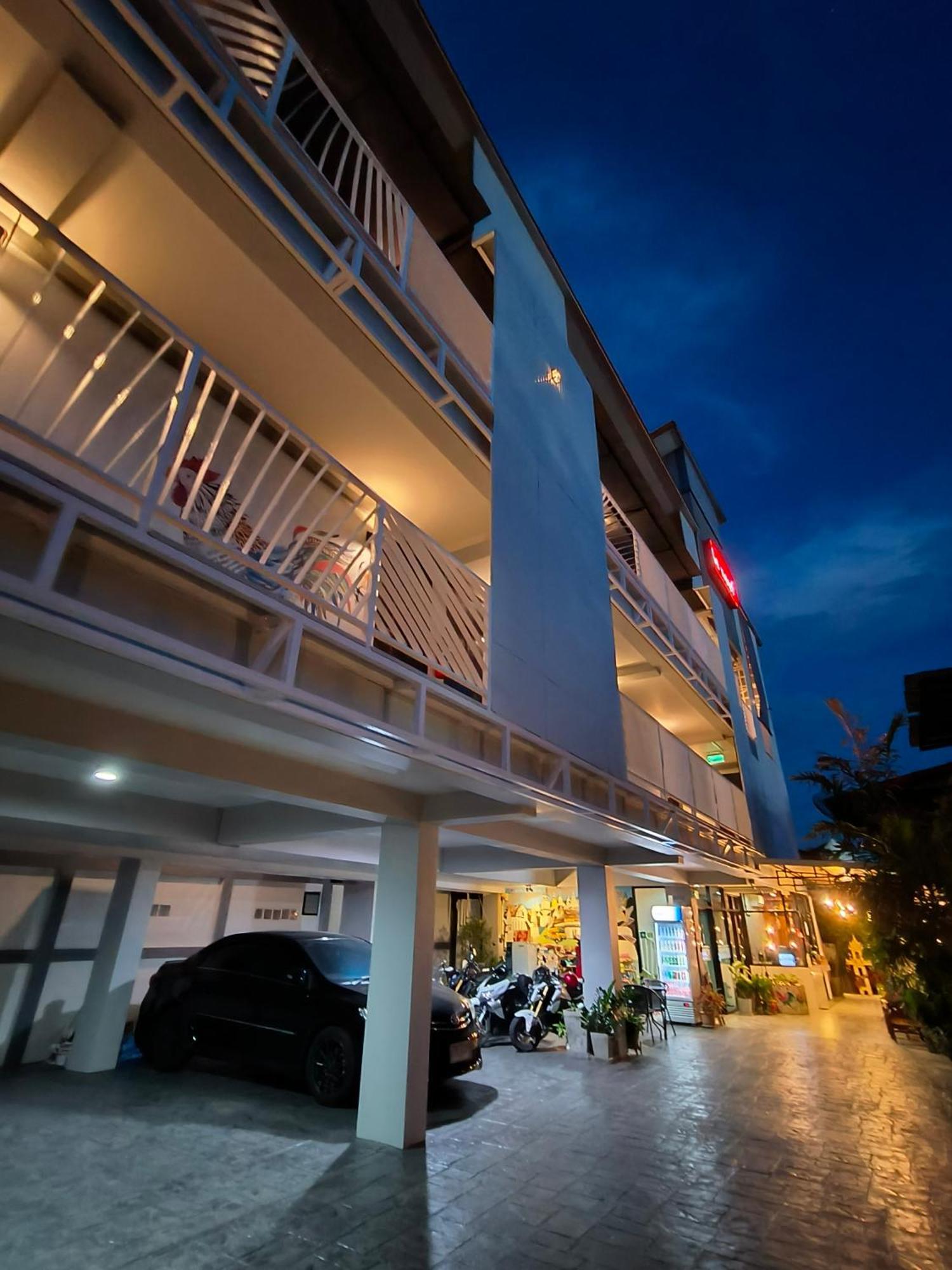 Le Neuf Nakorn Lampang Hotel Exterior foto